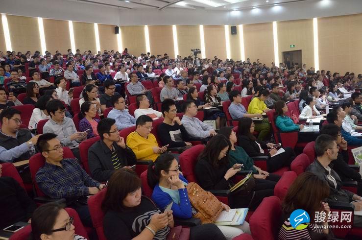 4月14日，“绿色建筑与海绵城市实践案例”专家讲座在深圳市科学馆三楼会议厅成功举办。