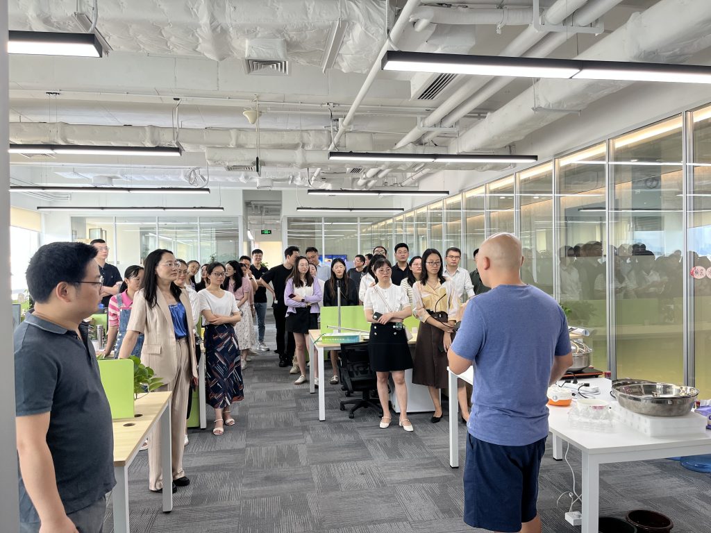 c3ebae18-d6a4-41d5-87ce-e9a905b540aa